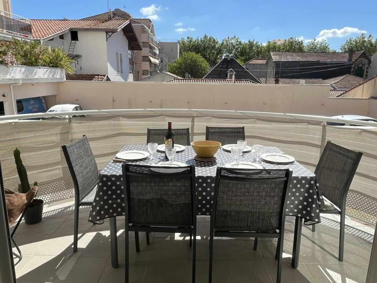 T3 En Centre D'Arcachon, 2 Min Plage, 5 Min Gare, Balcon, Parking Securise, Wifi, Menage Inclus - Fr-1-374-193 Zewnętrze zdjęcie